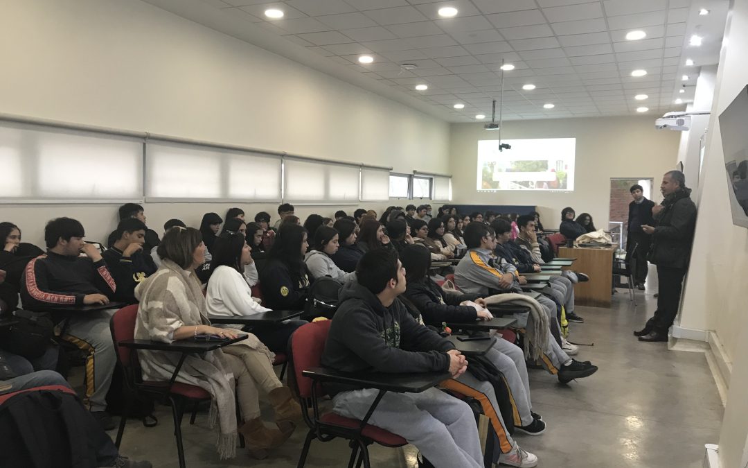 Desde San Felipe hasta Viña del Mar: Estudiantes secundarios se acercan a la vida universitaria