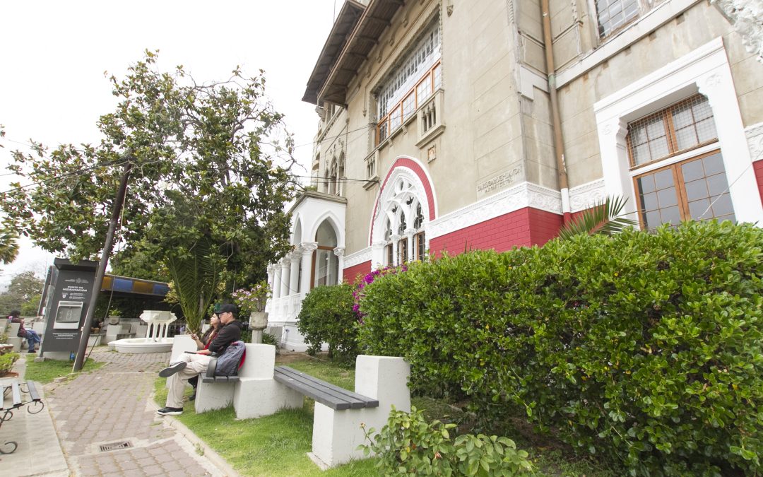 Instituto de Historia y la Dirección de Bibliotecas PUCV llevaron a cabo una serie de talleres de apoyo a tesistas de licenciatura
