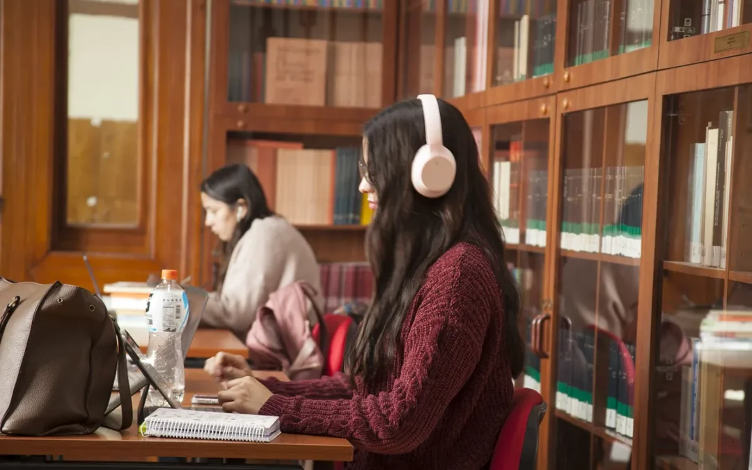 Instituto de Historia abre postulaciones para sus programas de Magíster y Doctorado