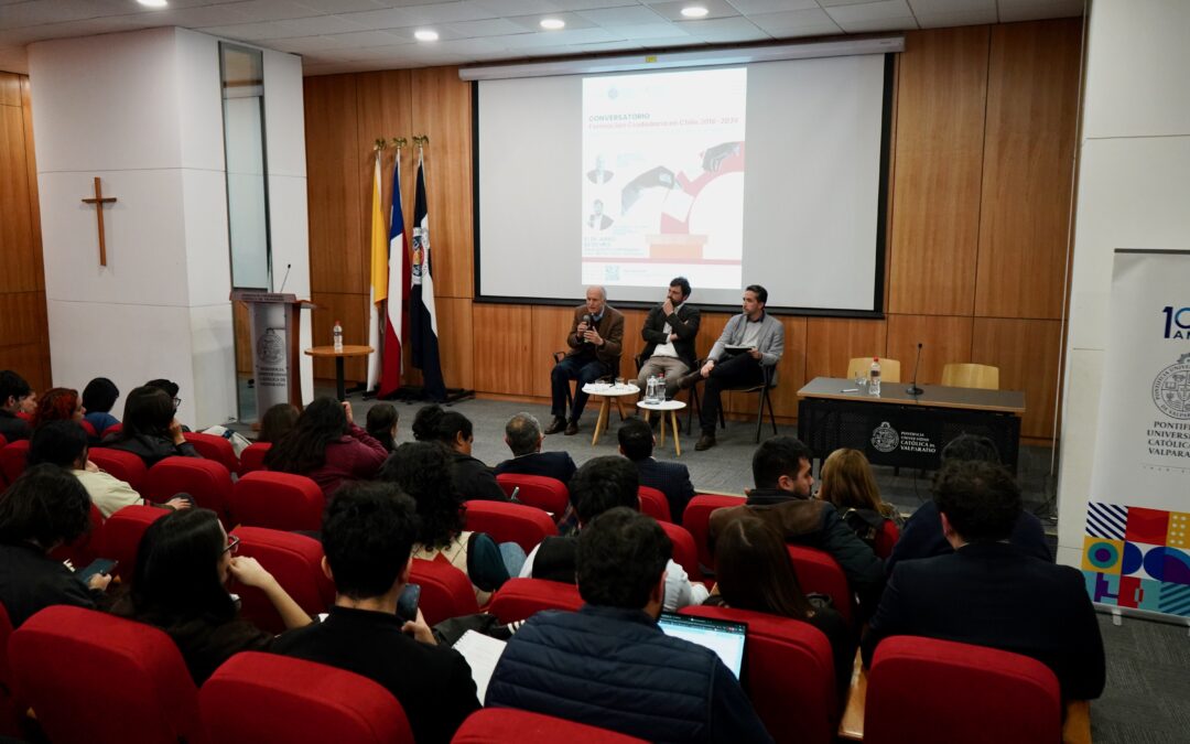 Instituto de Historia PUCV promovió diálogo sobre formación ciudadana