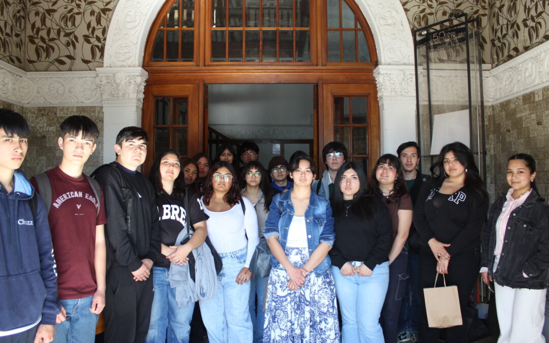 Instituto de Historia PUCV recibió a futuros estudiantes en el Día Abierto 2026
