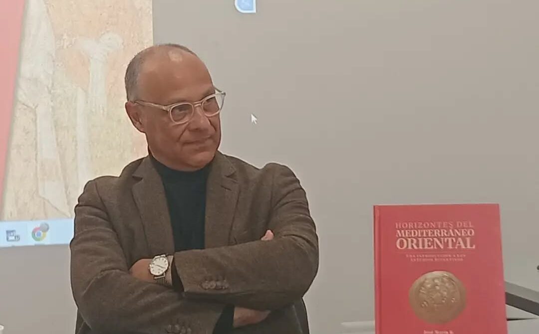 Académico José Marín Riveros presentó su libro sobre estudios bizantinos en UNIPE